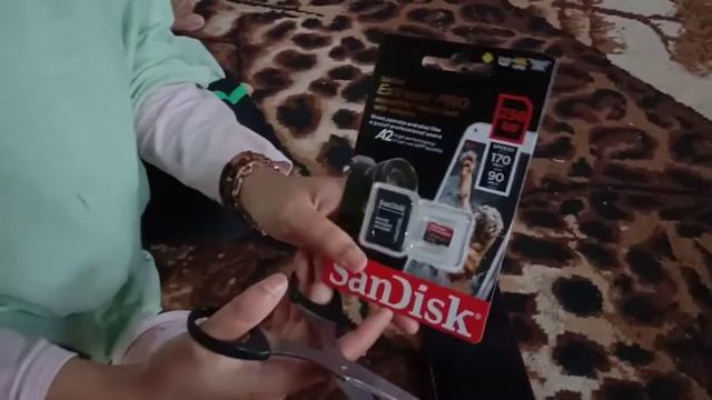 UNBOXING KARTU MEMORI  BERSAMA UMI SYARIFAH