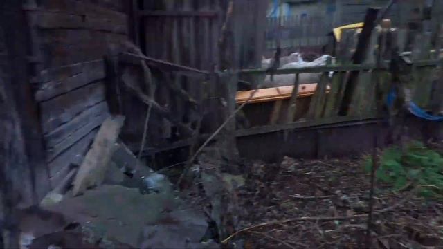 Бункерная кормушка для свиней из дерева. Зерно и мука. смотреть онлайн