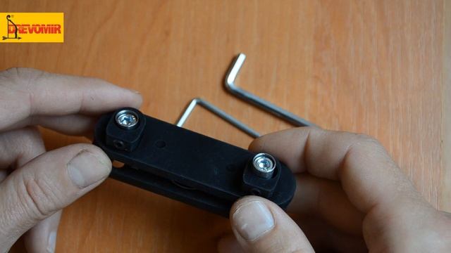 Механизм для регулируемой щеки