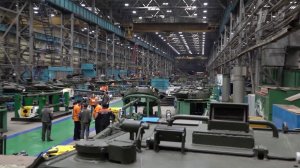 С. Шойгу в Омской области осмотрел предприятие ОПК, где собирают танки и тяжелые огнеметные системы