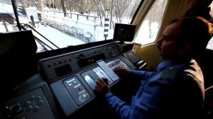 В кабине машиниста московского метро. Кабина метропоезда Русич