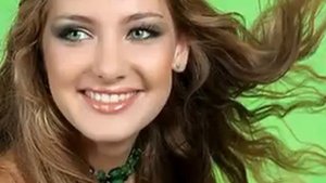 ЗЕЛЁНОГЛАЗАЯ ДЕВЧОНКА