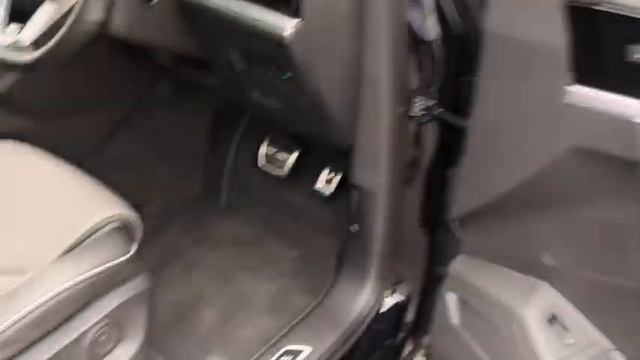 Volkswagen Touareg R-Line 3.0 Black Ed 4M Moonlight Blue  Wrexham Volkswagen