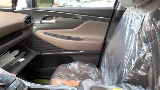 Beige Interior: 2022 Hyundai Santa Fe Limited Hybrid AWD смотреть онлайн