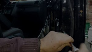 Снятие и замена ЗАМКА двери фольксваген ТУРАН volkswagen touran 2007 removal of the door lock