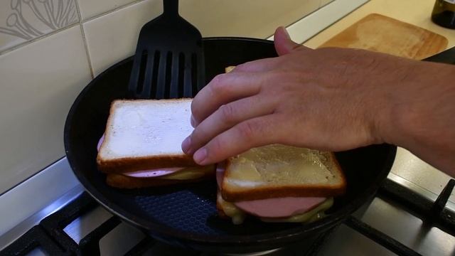 Завтрак для всей семьи за 5 минут! Классический завтрак Крок Мадам смотреть онлайн