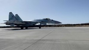 Истребитель _Су-35С_ в работе