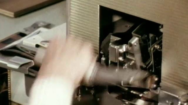 How to develop photographs | photographic Development | Magpie | 1970's смотреть онлайн