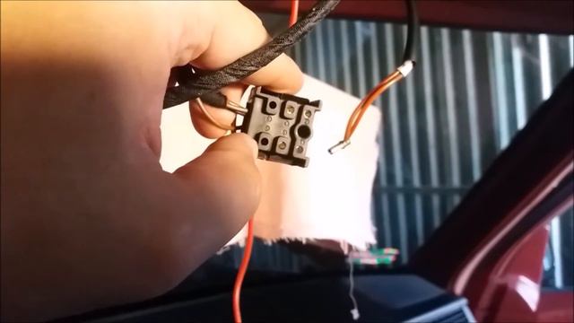 Zmiana daszków przeciwsłonecznych w Mercedesie W124(Change of sun visors) смотреть онлайн