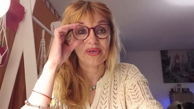 Франция, неудачная краска для волос ? смотреть онлайн