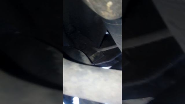 Меняем подушку на двигателе Audi 80 b3 смотреть онлайн