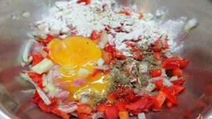 Рубленные котлеты из говядины с болгарским перцем.