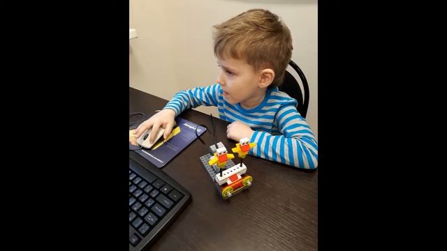 Lego Wedo обезьянка барабанщик, птички смотреть онлайн