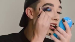 Zendaya's eye look completely embarrassed James Charles' look and she's not even a makeup artist