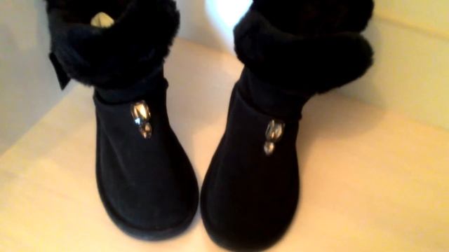 Много обуви .сортирую смотреть онлайн