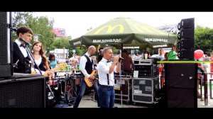 Открытие МакДоналдс в Барнауле и группа 25 Кадр 01 07 2016