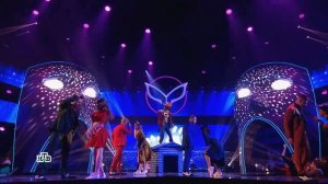 Роман Костомаров исполнил песню Евгения Маргулиса "Мой друг" в 3-м сезоне шоу "Маска"