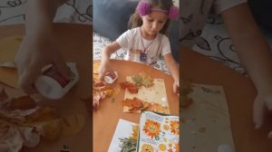 поделка из сухих листьев