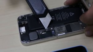 Ваш  iPhone в воде! Залили айфон! Расскажем как его спасти ножом и присоской!