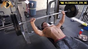 Jeff Seid Жим штанги, качаем грудные !