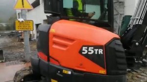 #Eurocomach 55TR picando con martillo #Tabe MT265.      #Laimbadi, parte de tu equipo.