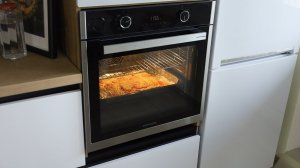 Grundig GEBD19300B - топовый духовой шкаф