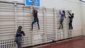 .Дюльфер. Спуск дюльфера. Отработка спуска дюльфера в зале