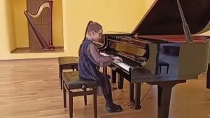 Бах  Маленькая прелюдия ре минор  13 01 22. Исполняет Домнова Мария