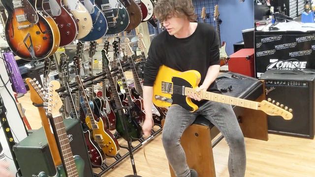 Johnny plays the teles! смотреть онлайн