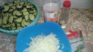 САЛАТ  ЗИМНИЙ ИЗ ОГУРЦОВ  БЕЗ СТЕРИЛИЗАЦИИ/"ОГУРЕЧНЫЙ КОРОЛЬ"