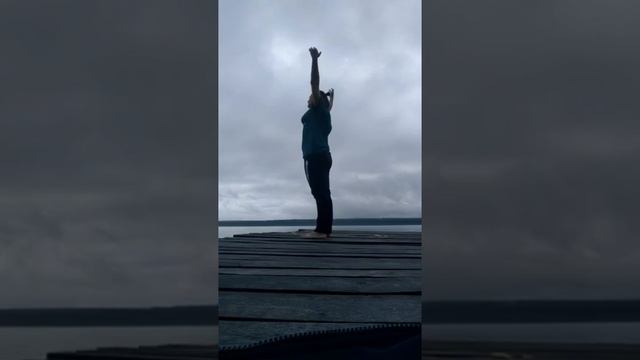 Цигун: медитация в движении. Звук воды. Оздоровительная гимнастика на Онежском озере смотреть онлайн