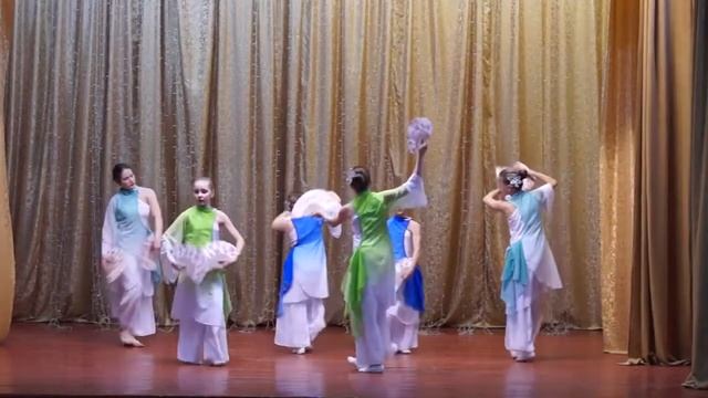 730  Хореографический коллектив “Радуга” Китайский танец с веерами
