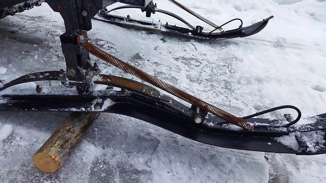 Поломка лыжи на самодельном снегоходе! смотреть онлайн