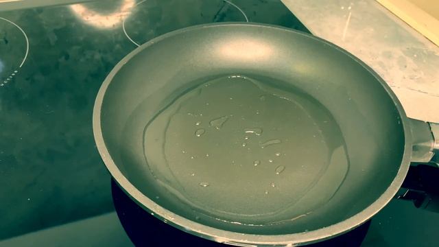 Омлет белковый С Зеленью, Приготовленный На Сковороде