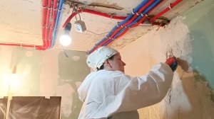 Как выровнять кривую стену