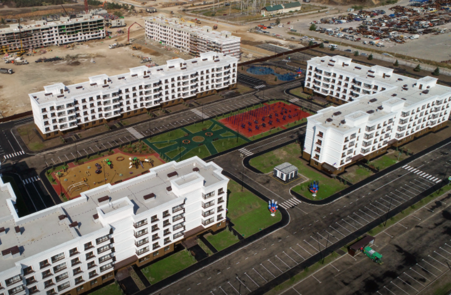 Трутнев проверил ход восстановления социальных объектов в ДНР