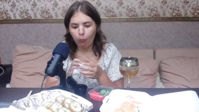 Мукбанг роллы"/ ASMR"Mukbang rolls"🍱🍱🍱🍣🍣🍣 смотреть онлайн