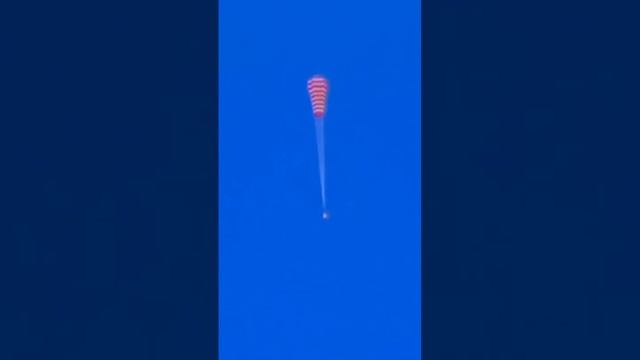 Китайский космический корабль «Шэньчжоу 16» вернулся на Землю