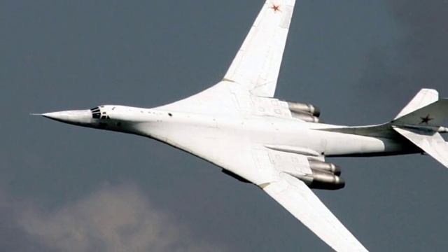 TU-160 Blackjack in Detail |TU-160 supersonic heavy strategic bomber in Hindi | Indian Defense News смотреть онлайн