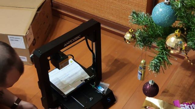 MG - Распаковка новогоднего подарка смотреть онлайн