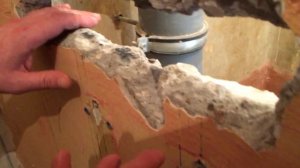 Тонкая стена, Ванна и туалет