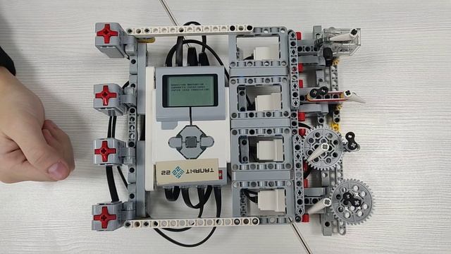 Робот помощник учителя