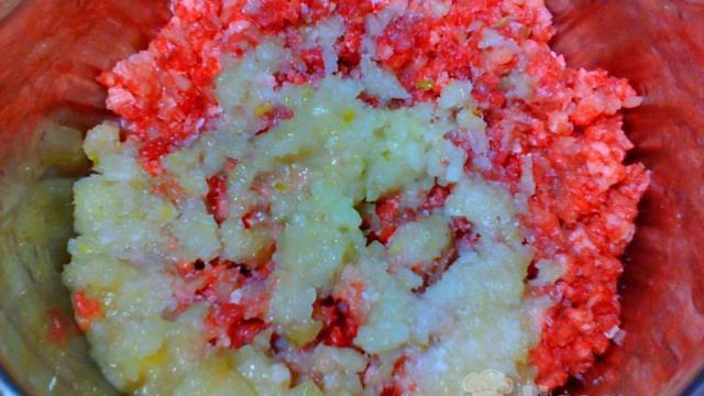 Манты с мясом курицы и говядины