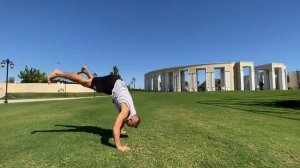 ТОП 8 ЛЁГКИХ И ПРОСТЫХ САЛЬТО (сальто назад, сальто вперёд, боковое сальто, фляк) + ОБУЧАЛКА