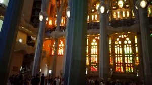 11  Барселона Саграда Фамилия внутри