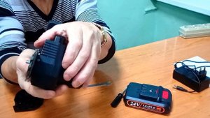 Электропила, портативная, ручная. Комплектация, сборка, зарядка аккумулятора. Небольшой обзор