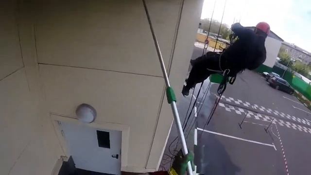 Жми! Мойка окон и фасадов альпинистами смотреть онлайн