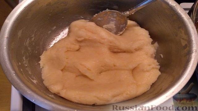 Тефтели из печени с рисом и сыром в сметанно-томатном соусе