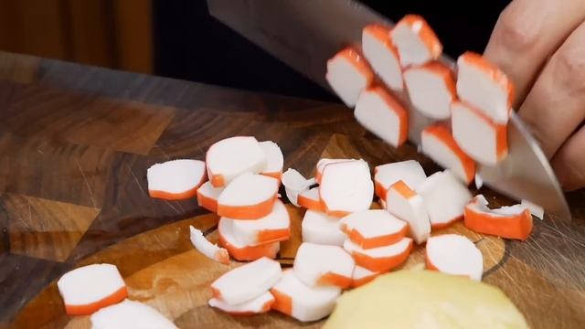 Салат ВЫРУЧАЛОЧКА. Чем проще, тем вкуснее, цыганка готовит.