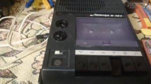 Тест портативного кассетного магнитофона "Легенда М - 404".